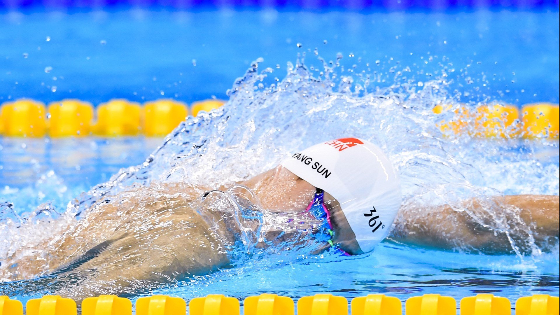 开云世界杯2026-绝境铸就英雄，高诗岩关键制胜，勇士惊天逆转尼克斯